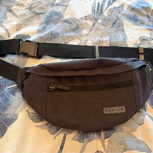 Unisex Versatile Sling Bag
